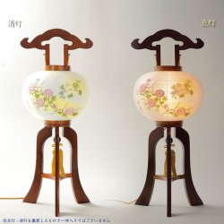 画像2: 特選　高級盆提灯【岐阜提灯：簡単マグネット機構・天然木・二重張り・電球灯 9号　小菊・桔梗に秋草】盆ちょうちん　行灯　盆用品　お盆飾り　新盆　初盆　色柄提灯　手描き提灯　送料無料
