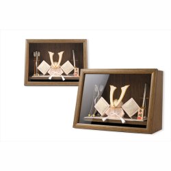 画像3: 節句飾り【端午の節句：国産美濃和紙　五月人形（長鍬兜・弓太刀飾り）木製アクリルケース（ウォールナット調）付】かぶと飾り　節句人形　こいのぼり　五月飾り　菖蒲の節句　コンパクト　ケース飾り　こどもの日　送料無料