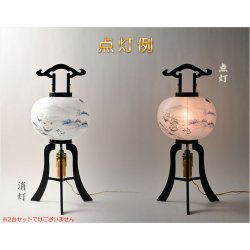 画像2: 特選限定品　お盆提灯【高級八女提灯・山水画：遠山を望む芙蓉の丘　11号　天然木黒塗り仕上げ　本絹二重張り　電球灯　手描き画】行灯　盆用品　お盆飾り　新盆　初盆　色柄提灯　花柄提灯　山水画　迎え火　送り火　送料無料