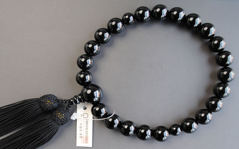 画像: 仏壇供養に不可欠：京都数珠製造卸組合・男性用・ブラックオニキス・正絹頭房付
