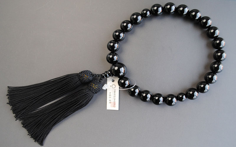 画像: 仏壇供養に不可欠：京都数珠製造卸組合・男性用・ブラックオニキス・正絹頭房付